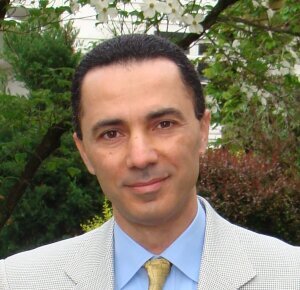 photo of Professor Waïl Hassan