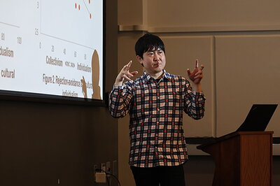 OMU professor Hirofumi Hashimoto